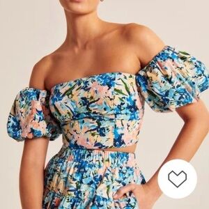 Abercrombie & fitch women’s small Emerson floral puff sleeve off shoulder crop